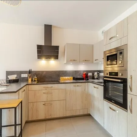 Le Paradis Au Bord Du Apartment *